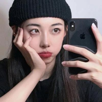 「再见」中的女人